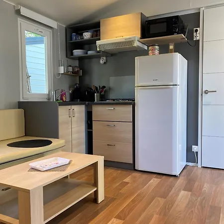 مكان تخييم Mobil-home 3 Etoiles 6 Couchages Climatise Avec Piscine Chauffee *