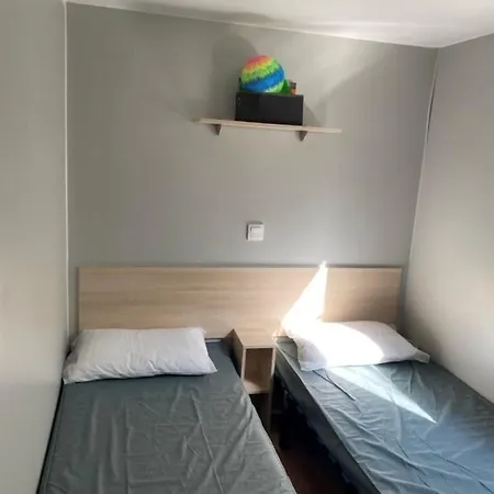 Mobil-home 3 Etoiles 6 Couchages Climatise Avec Piscine Chauffee * آجد