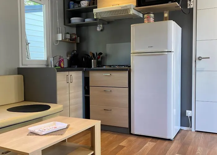 مكان تخييم Mobil-home 3 Etoiles 6 Couchages Climatise Avec Piscine Chauffee *