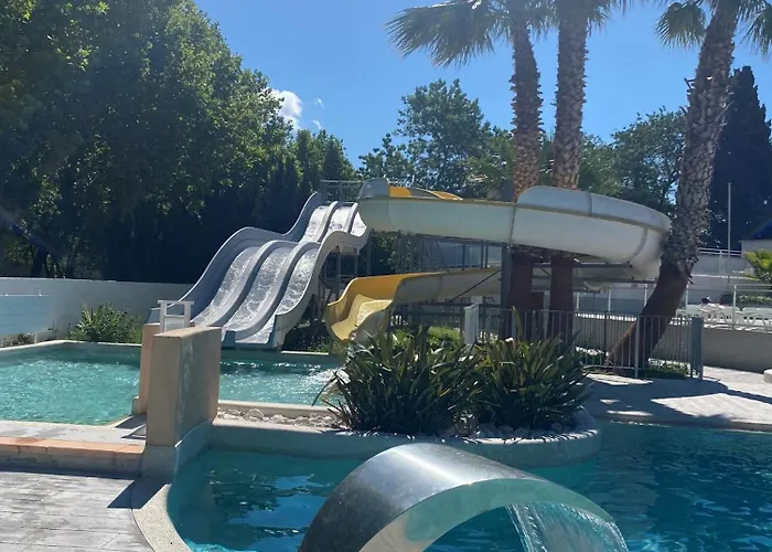 Mobil-home 3 Etoiles 6 Couchages Climatise Avec Piscine Chauffee مكان تخييم